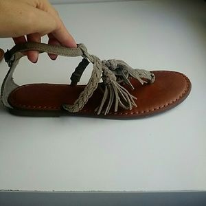 AE sandals